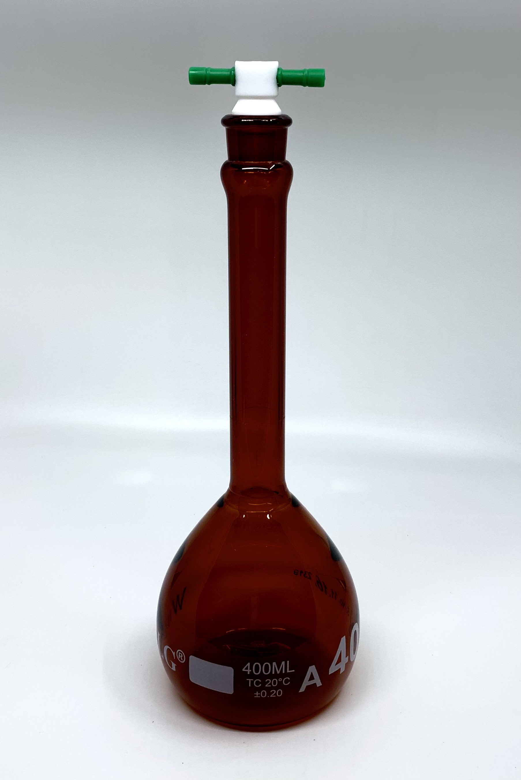 Volumetric Flask, Low Actinic Amber, 400mL, Wide Mouth, PTFE Stopper#19, Class A, As Per USP Standards